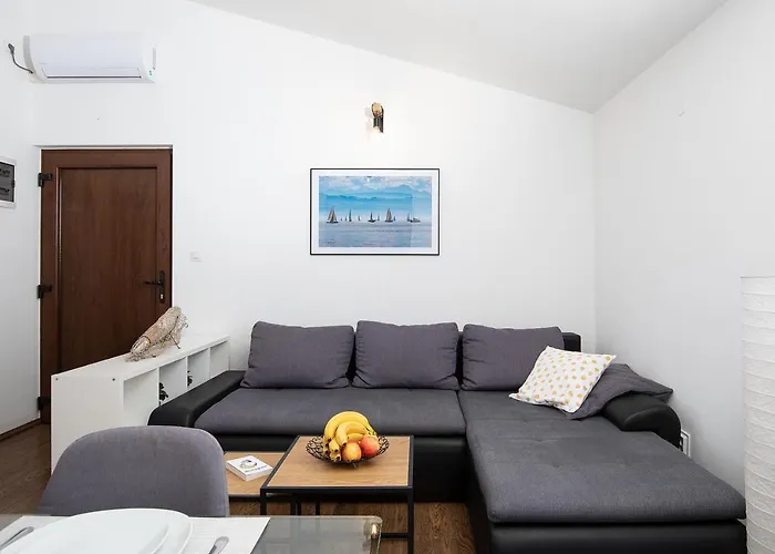 Pula Apartment Near City Centre